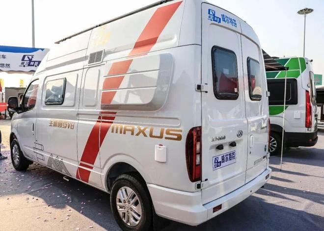 月28亮相成都房车展价格配置秒杀露营车pg电子娱乐平台10多万的B型房车11(图9) 月28亮相成都房车展价格配置秒杀露营车pg电子娱乐平台10多万的B型房车11(图9)