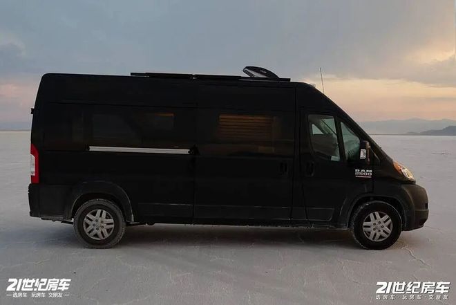 m Promaster露营车把舒适感拉满了pg电子中国网站四面环窗仰望星空!这辆Ra(图5) m Promaster露营车把舒适感拉满了pg电子中国网站四面环窗仰望星空!这辆Ra(图5)